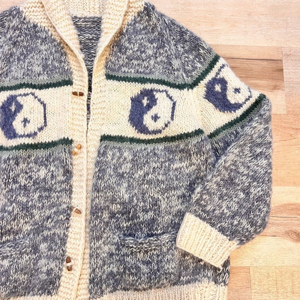 Vintage yin yang wool sweater - Picture 4 of 8